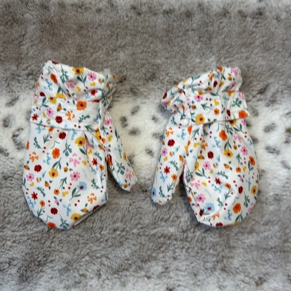 Floral mittens little girls OS faux fur warm winter outdoor play girlhoodcore